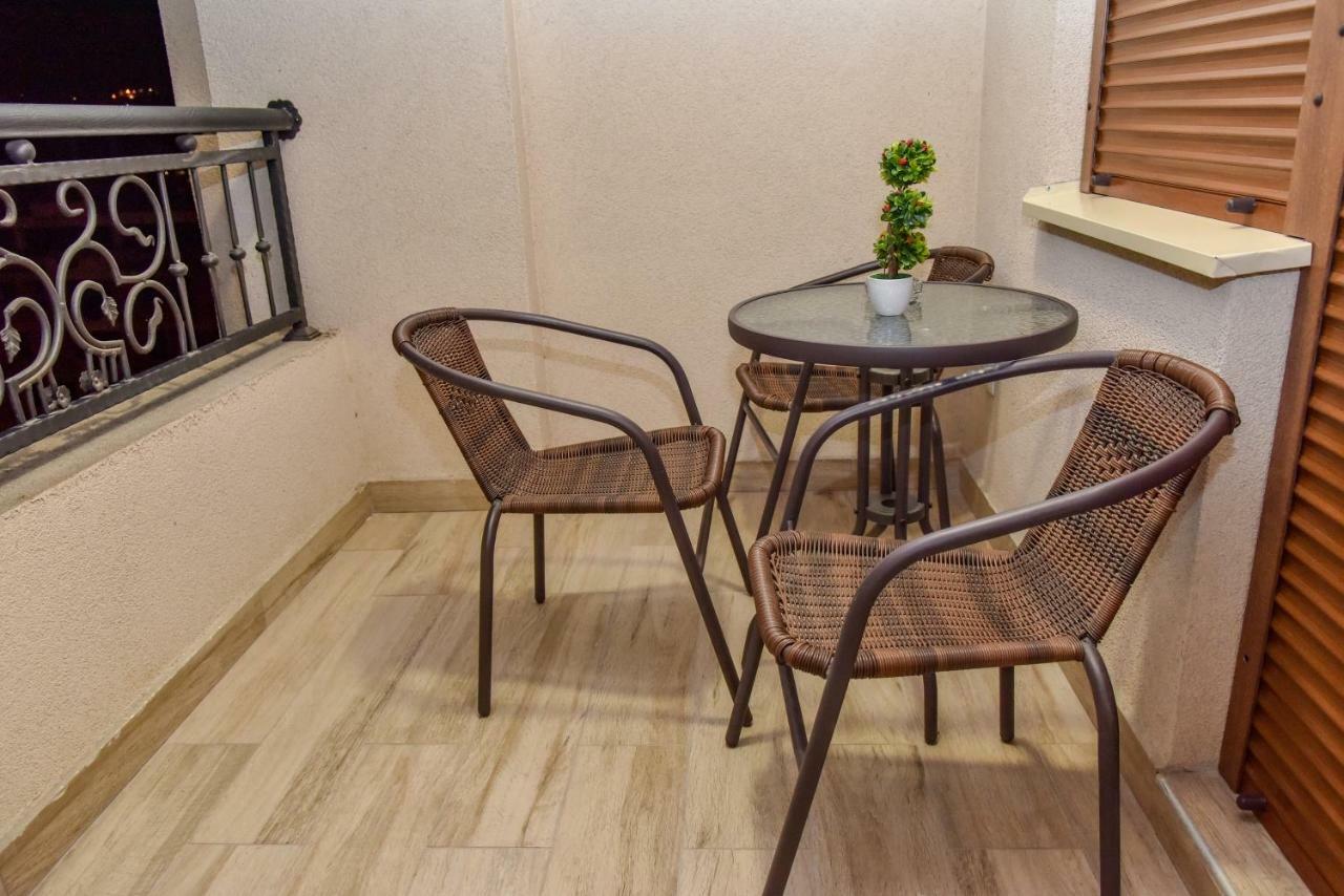 Lux Apartment Flatiron Skopje Buitenkant foto