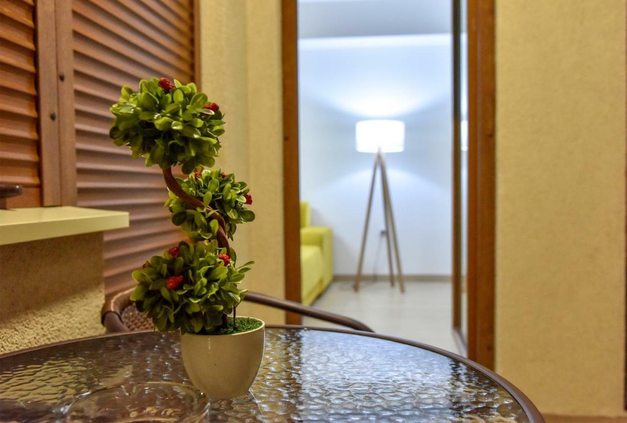 Lux Apartment Flatiron Skopje Buitenkant foto